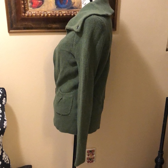 🌿Amber Sun Zippered wide collared long sleeved cardigan - Picture 6 of 12